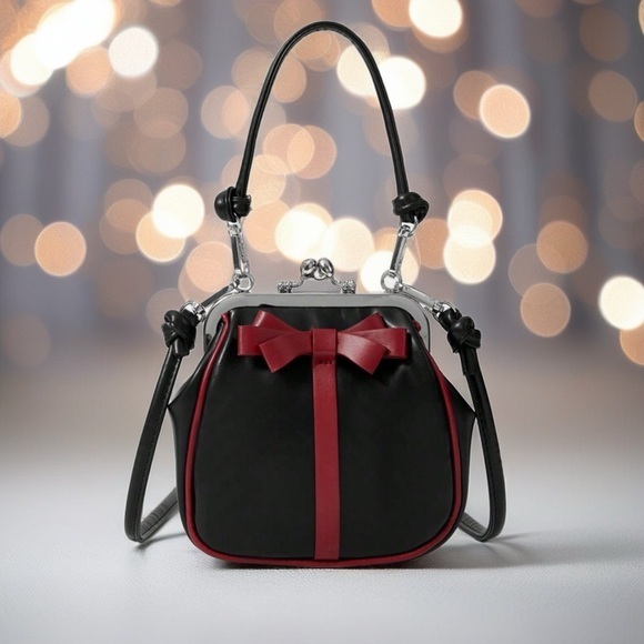 Elegant Black and Red Kiss Closure Handbag - Picture 1 of 7